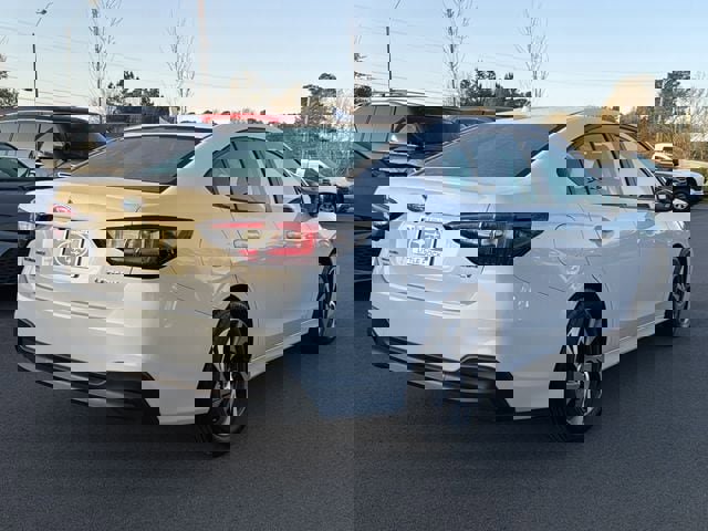 Used 2025 Subaru Legacy Premium image 3