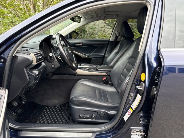 Used 2017 Lexus IS 300 AWD image 16