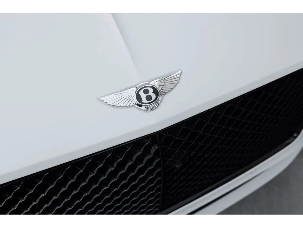 Used 2021 Bentley Continental GT V8 image 19