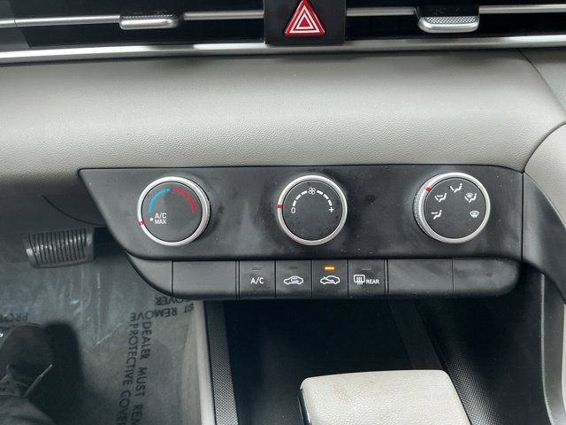 Certified 2024 Hyundai Elantra SE FWD image 27