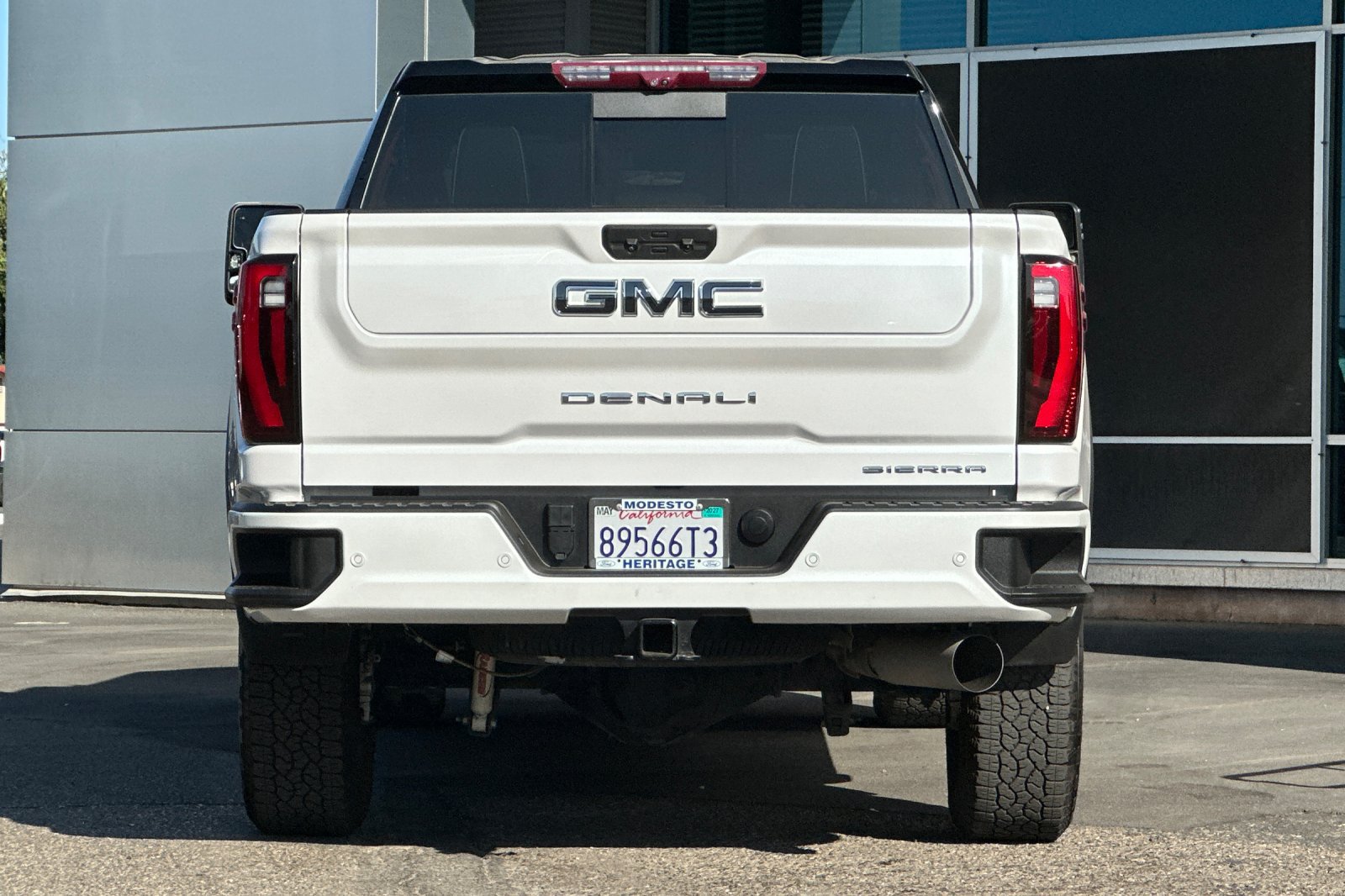 Used 2024 GMC Sierra 2500 Denali Ultimate AWD/4WD image 5