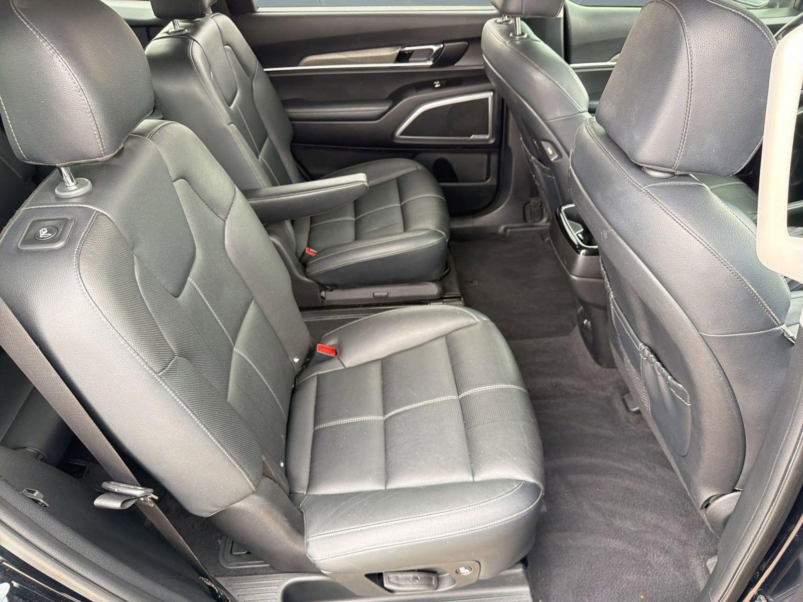 Used 2022 Kia Telluride EX w/ EX Premium Package image 28