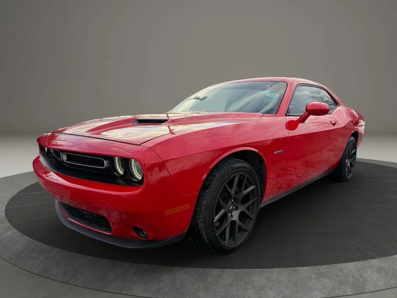 Used 2018 Dodge Challenger R/T RWD image 1