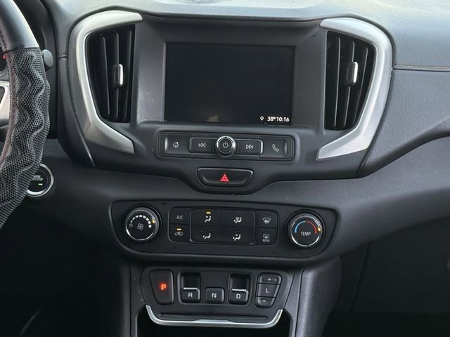 Used 2020 GMC Terrain SLE image 17