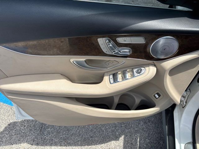 Used 2017 Mercedes-Benz GLC 300 4MATIC w/ Premium 3 Package image 19