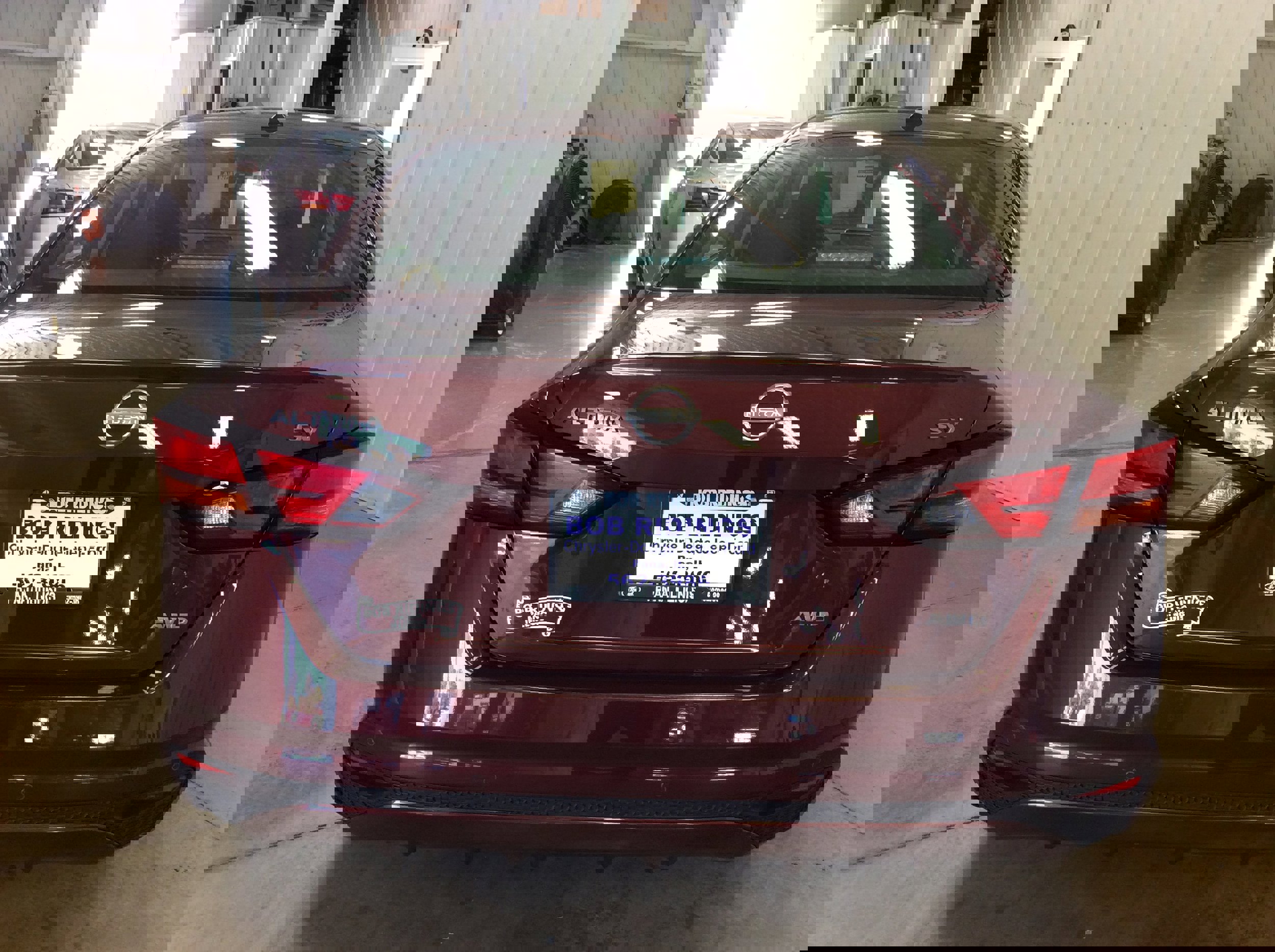 Used 2024 Nissan Altima 2.5 SV image 4