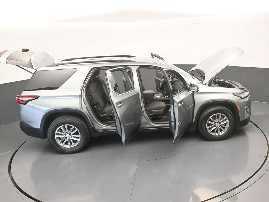 Used 2023 Chevrolet Traverse LT image 65