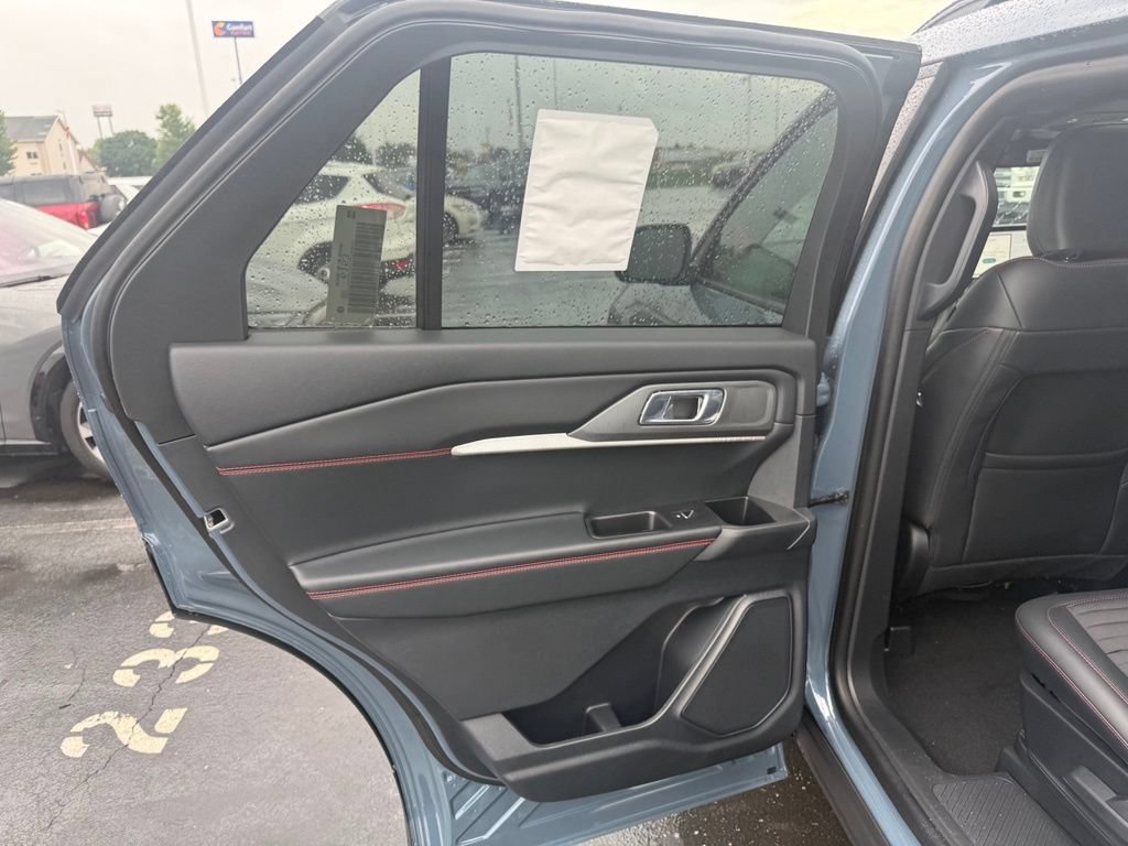 New 2026 Ford Explorer ST-Line w/ ST-Line Street Pack AWD/4WD image 32