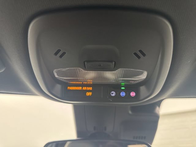 Used 2024 Chevrolet Trax RS w/ Driver Confidence Package FWD image 19