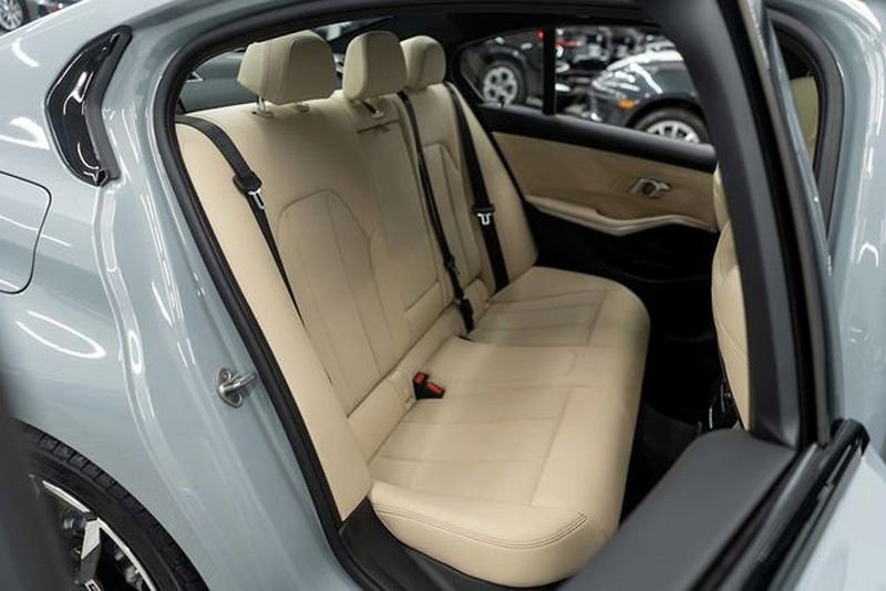 Used 2025 BMW 330i xDrive w/ M-Sport Package image 12