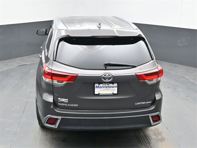 Used 2017 Toyota Highlander Limited image 42