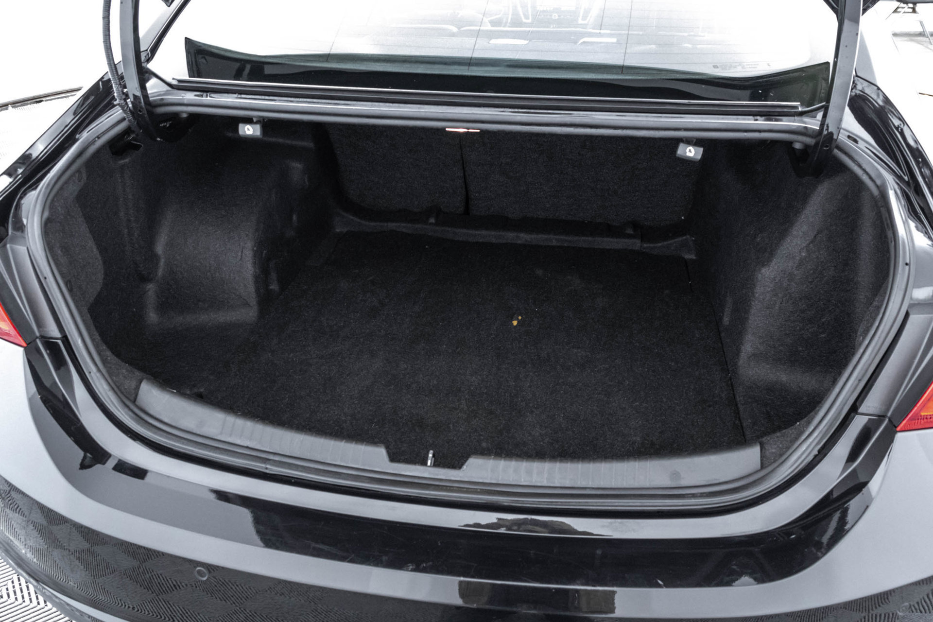 Used 2024 Chevrolet Malibu LT FWD image 38
