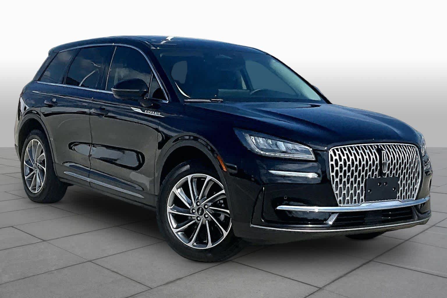 Used 2024 Lincoln Corsair FWD w/ Equipment Group 101A image 2