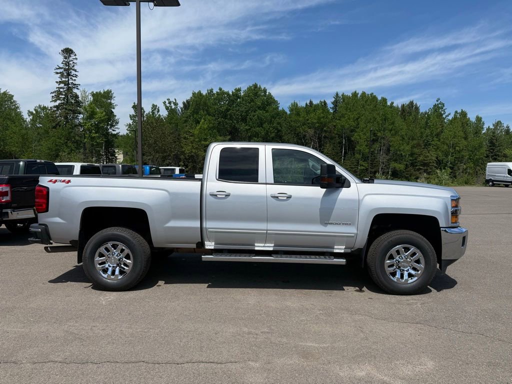 Used 2019 Chevrolet Silverado 2500 LT w/ LT Convenience Package AWD/4WD image 4
