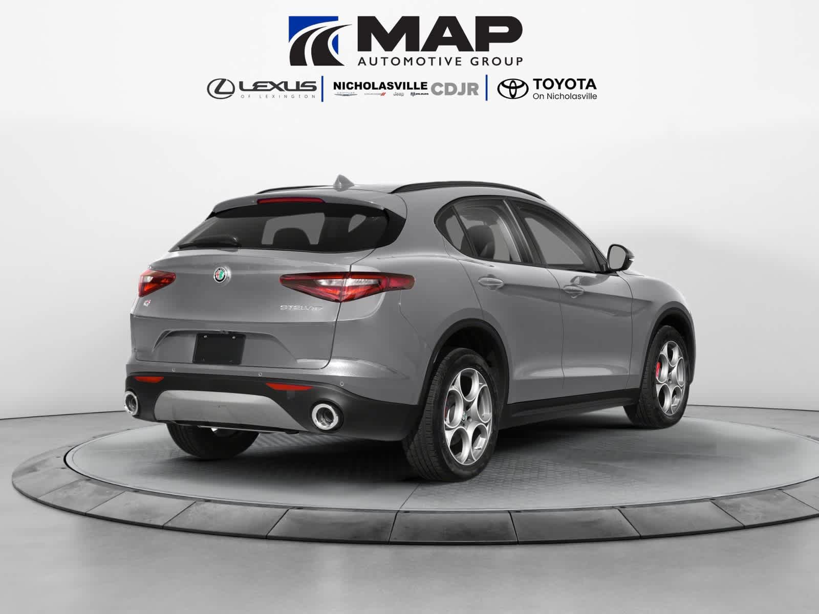 Used 2019 Alfa Romeo Stelvio Ti Lusso w/ Quick Order Package 22X Lusso AWD/4WD image 2