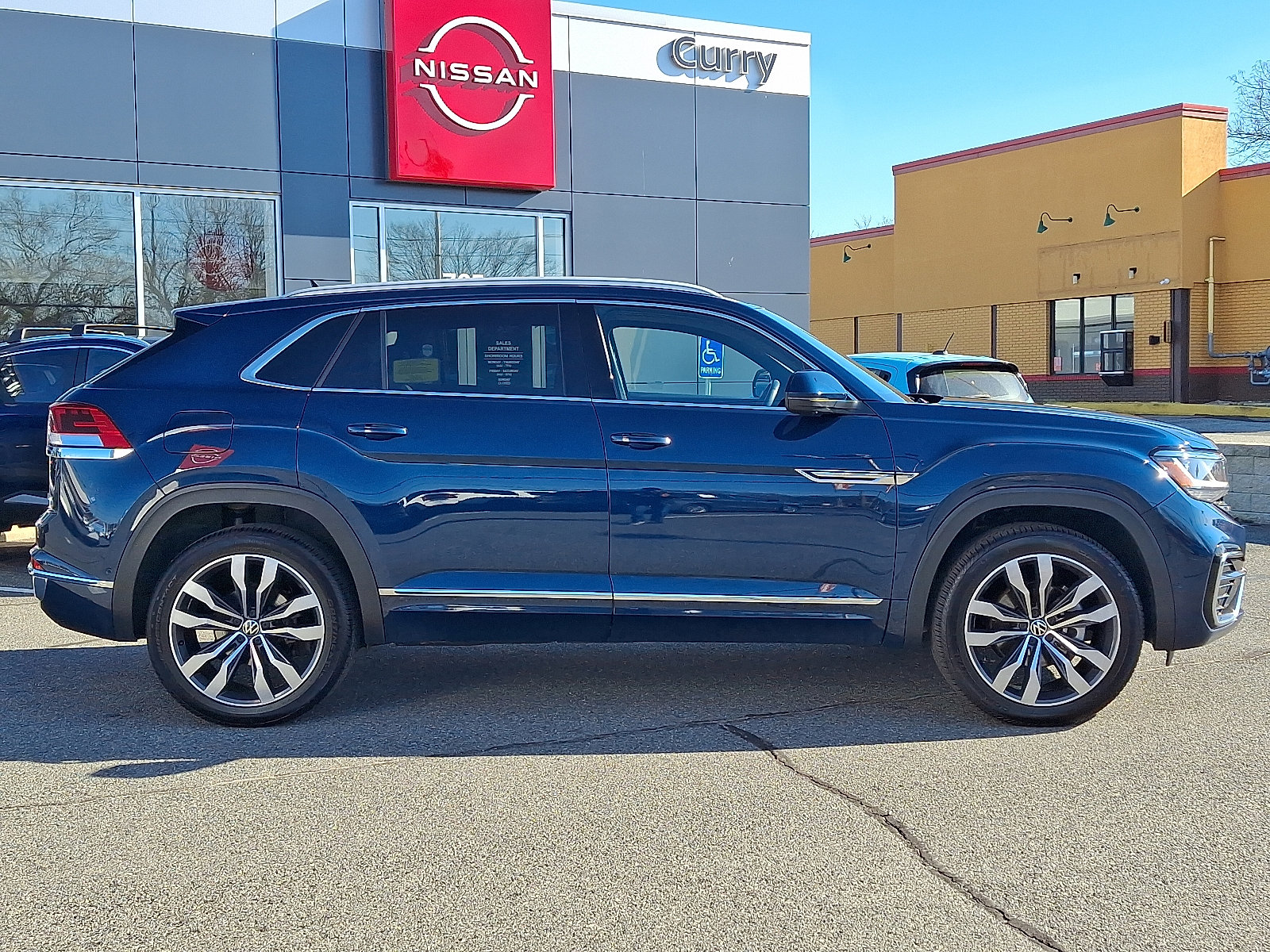 Used 2022 Volkswagen Atlas Cross Sport SEL Premium R-Line image 7