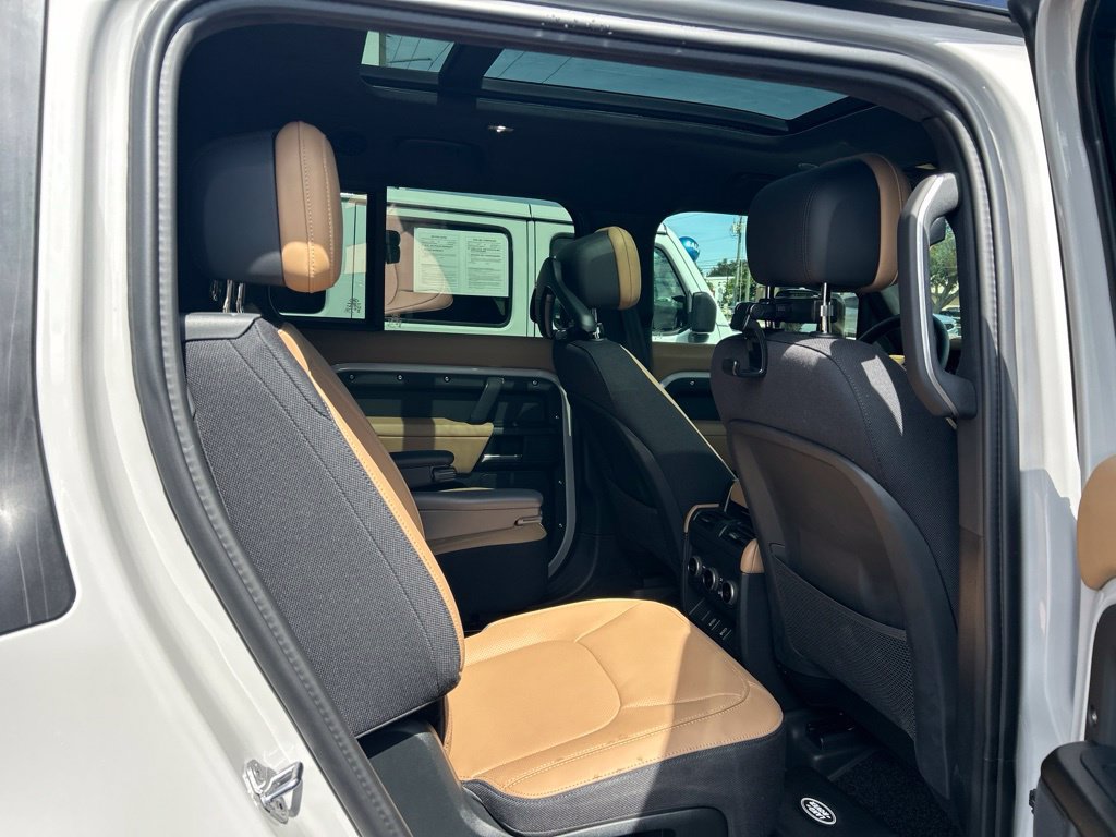 Used 2026 Land Rover Defender 130 X AWD/4WD image 45