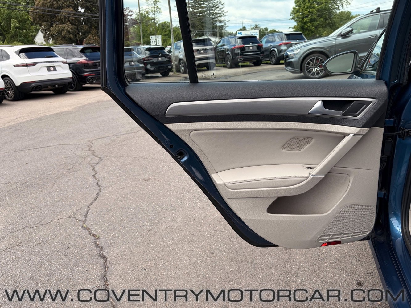 Used 2015 Volkswagen Golf TDI S FWD image 42