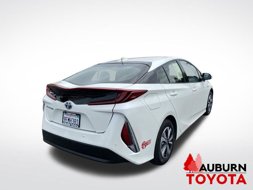 Used 2017 Toyota Prius Prime Advanced w/ Carpet Mat Package FWD image 7