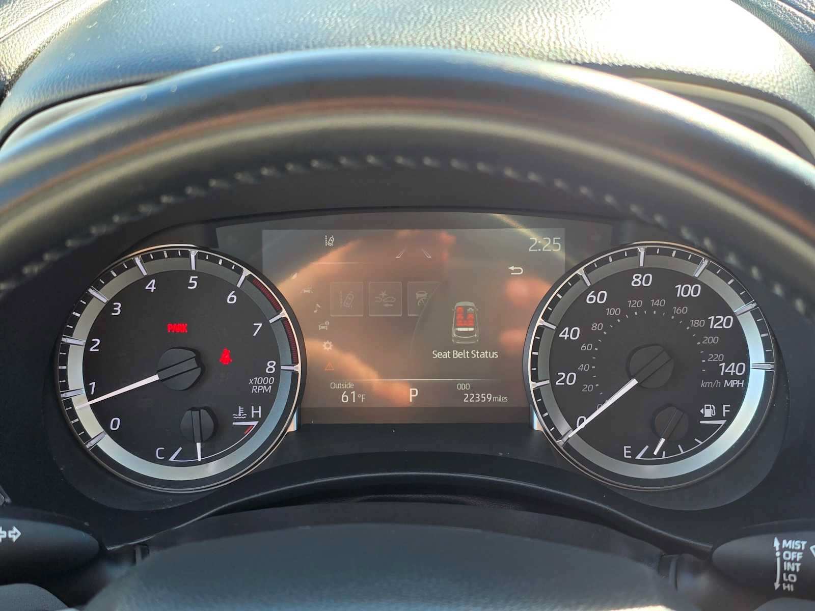 Used 2023 Toyota Highlander XLE AWD/4WD image 25