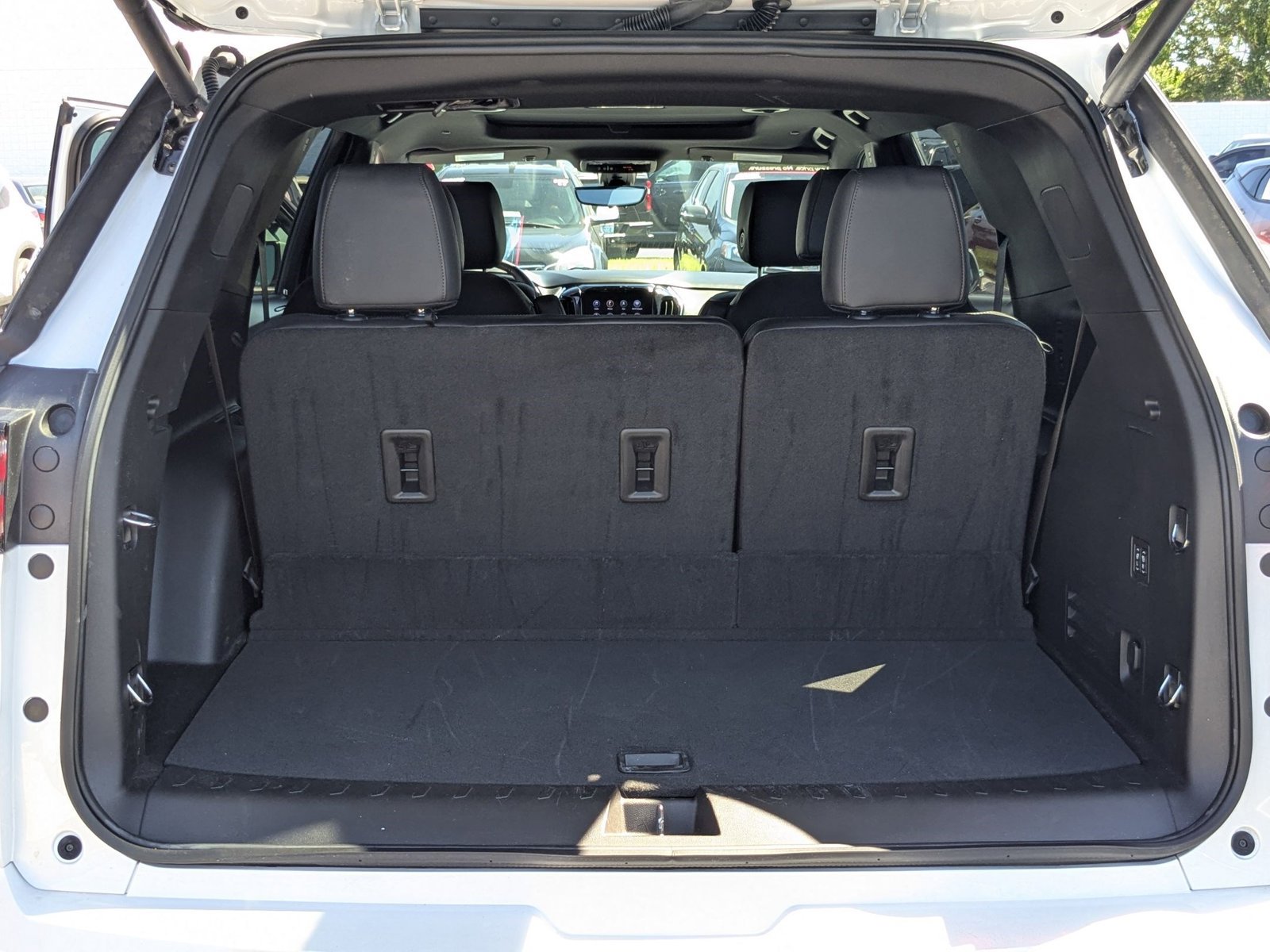 Used 2024 Chevrolet Traverse High Country FWD image 10