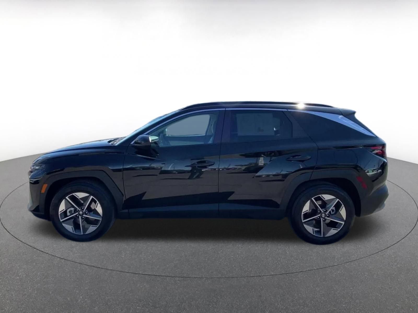 Used 2025 Hyundai Tucson SEL FWD image 9