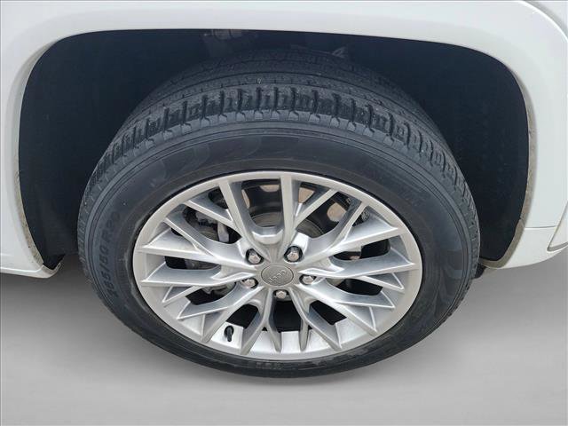 Used 2023 Jeep Grand Cherokee L Summit w/ Advanced Protech Group IV image 10