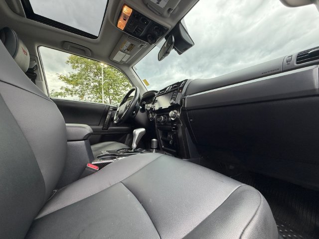 Used 2024 Toyota 4Runner TRD Off-Road Premium w/ Moonroof Package AWD/4WD image 20