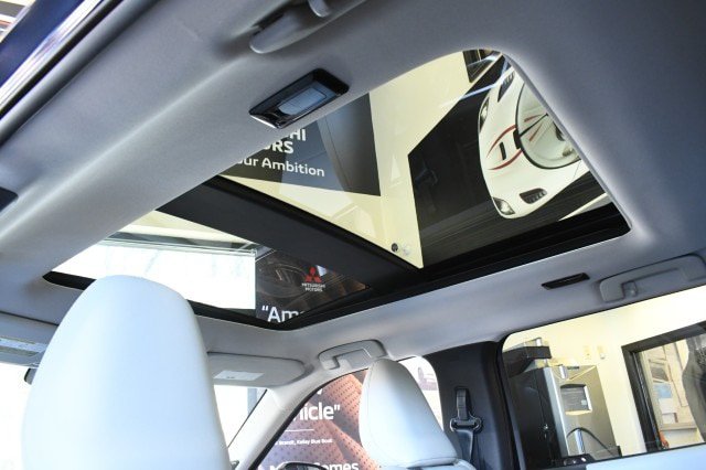 New 2026 Mitsubishi Outlander SE AWD/4WD image 30