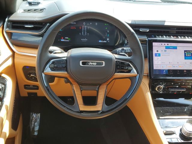 Used 2024 Jeep Grand Cherokee Summit image 11