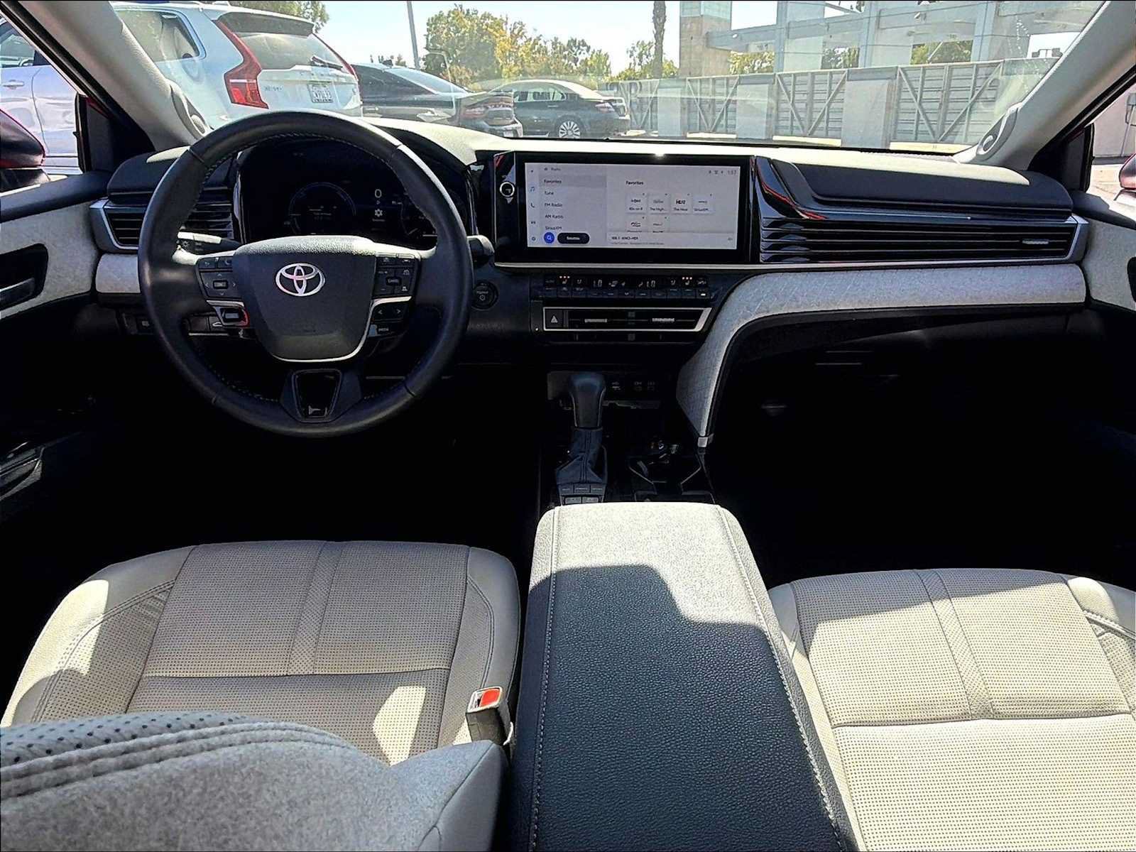 Used 2025 Toyota Camry XLE w/ Premium Package FWD image 16