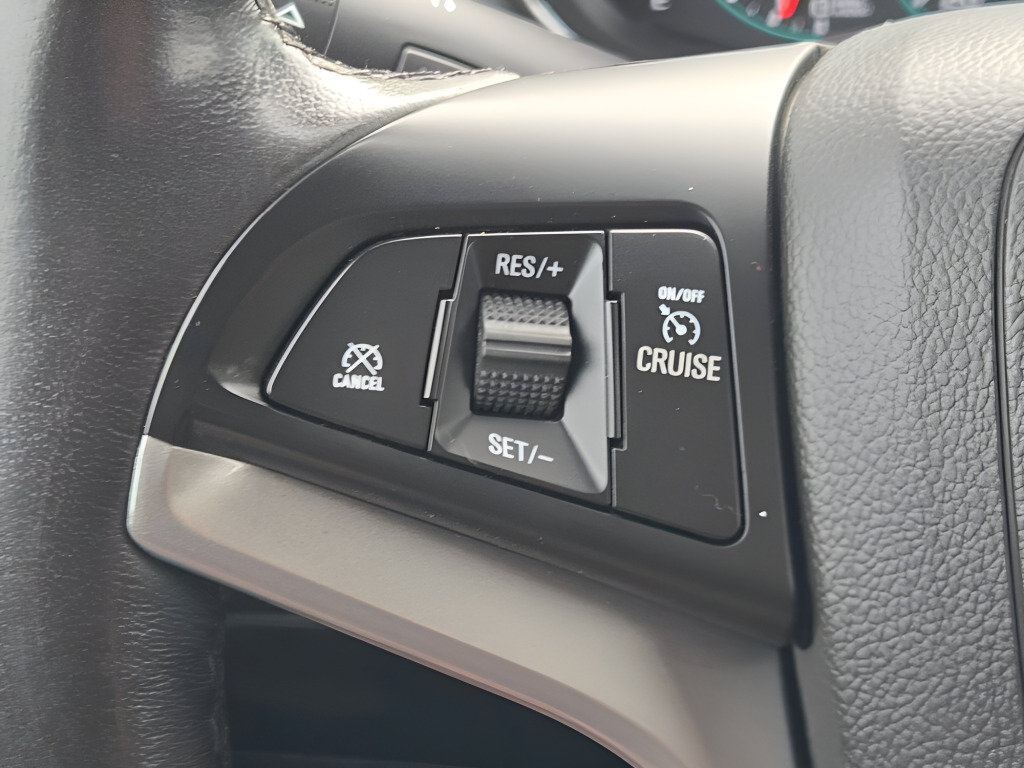 Certified 2019 Chevrolet Trax LT w/ LT Convenience Package FWD image 31