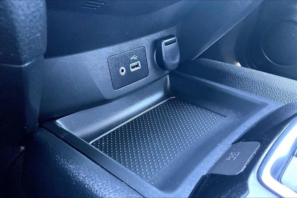 Used 2022 Nissan Rogue Sport S image 32