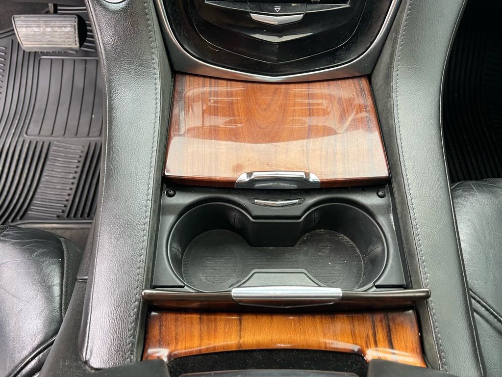 Used 2015 Cadillac Escalade Premium image 36