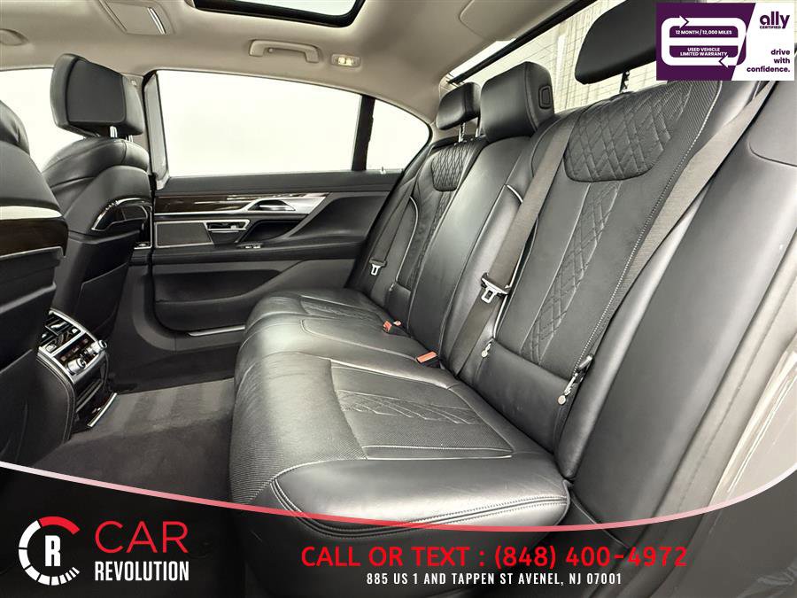 Used 2020 BMW 740i RWD image 30