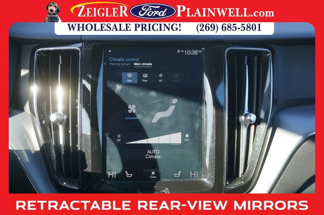 Used 2018 Volvo XC60 T6 Momentum w/ Advanced Package image 21