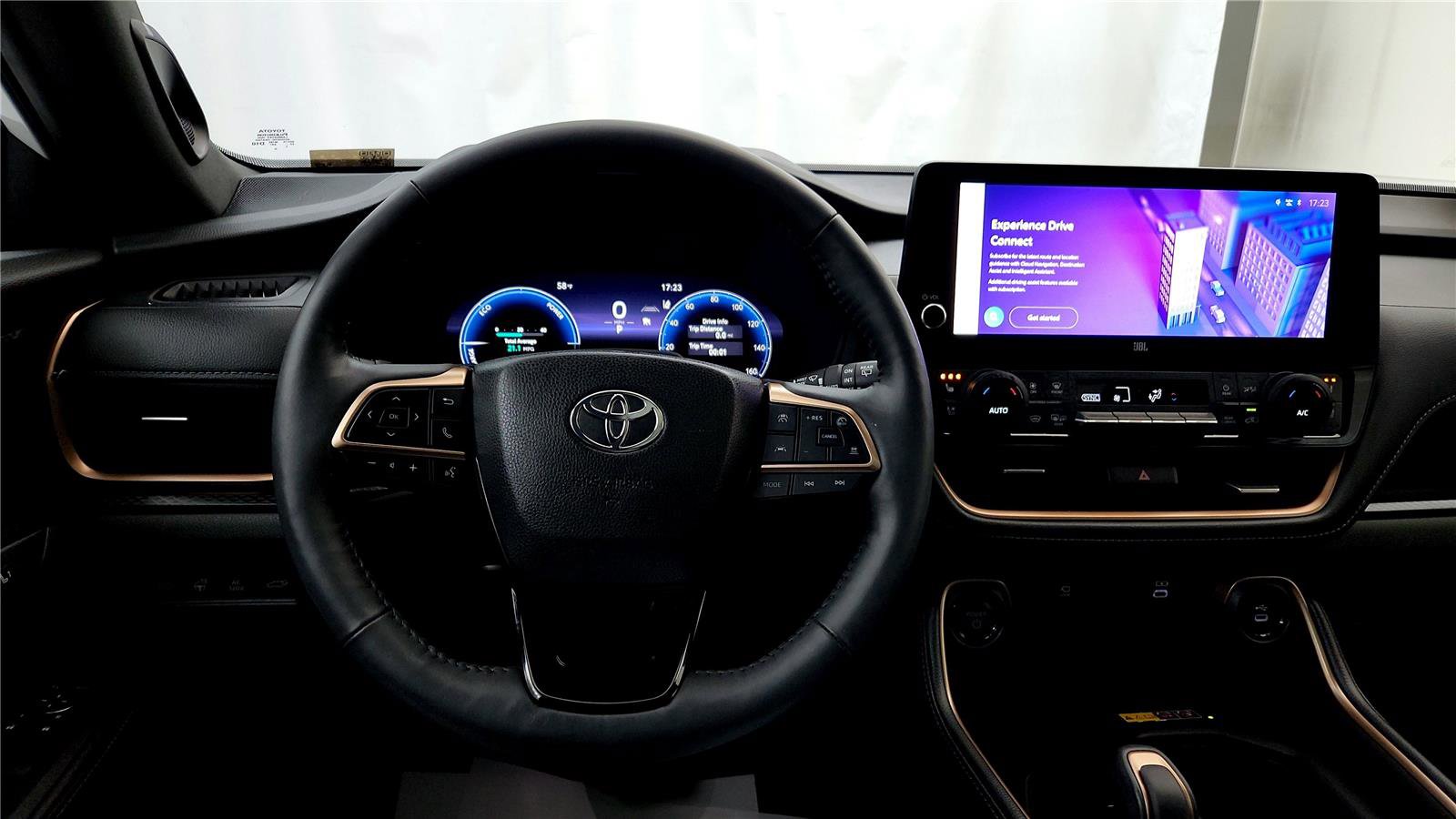 Used 2024 Toyota Grand Highlander AWD Hybrid image 29