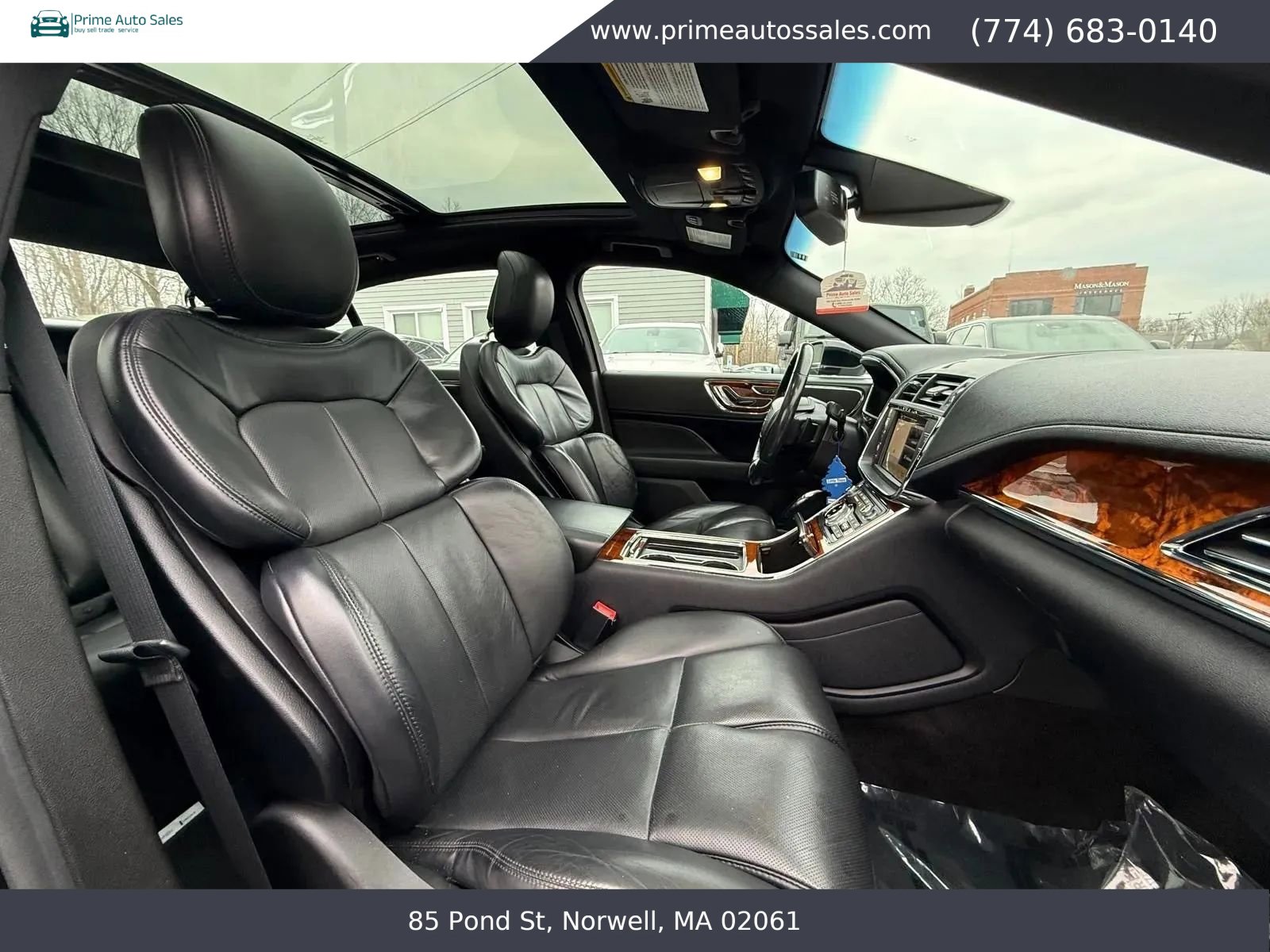 Used 2017 Lincoln Continental Select w/ Climate Package image 10