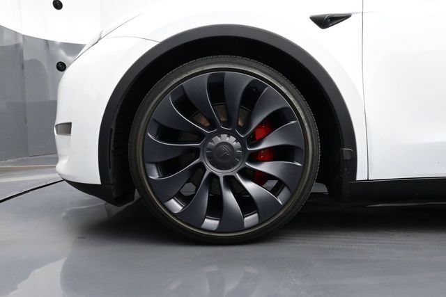 Used 2024 Tesla Model Y Performance AWD/4WD image 6