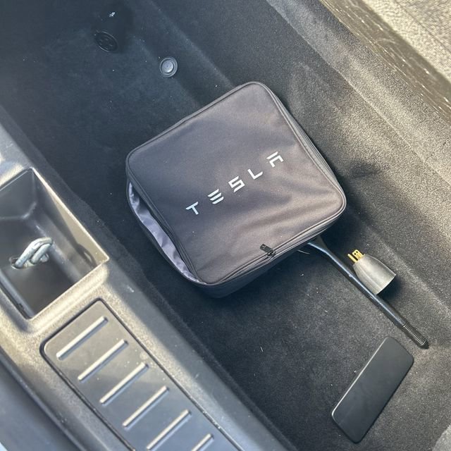 Used 2017 Tesla Model S 60 image 4