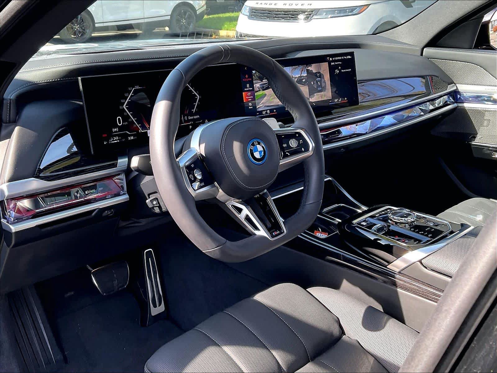 Used 2025 BMW 750e xDrive AWD/4WD image 14