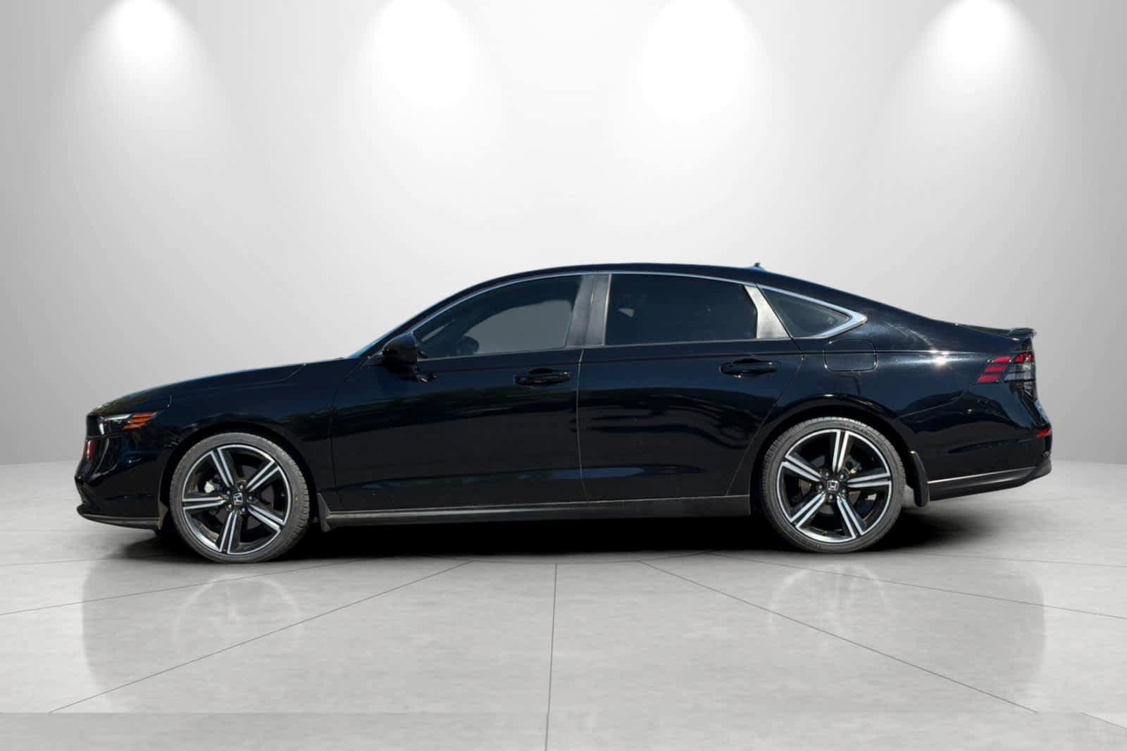 Used 2024 Honda Accord Sport image 5
