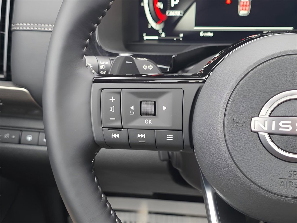 New 2025 Nissan Pathfinder Platinum image 26