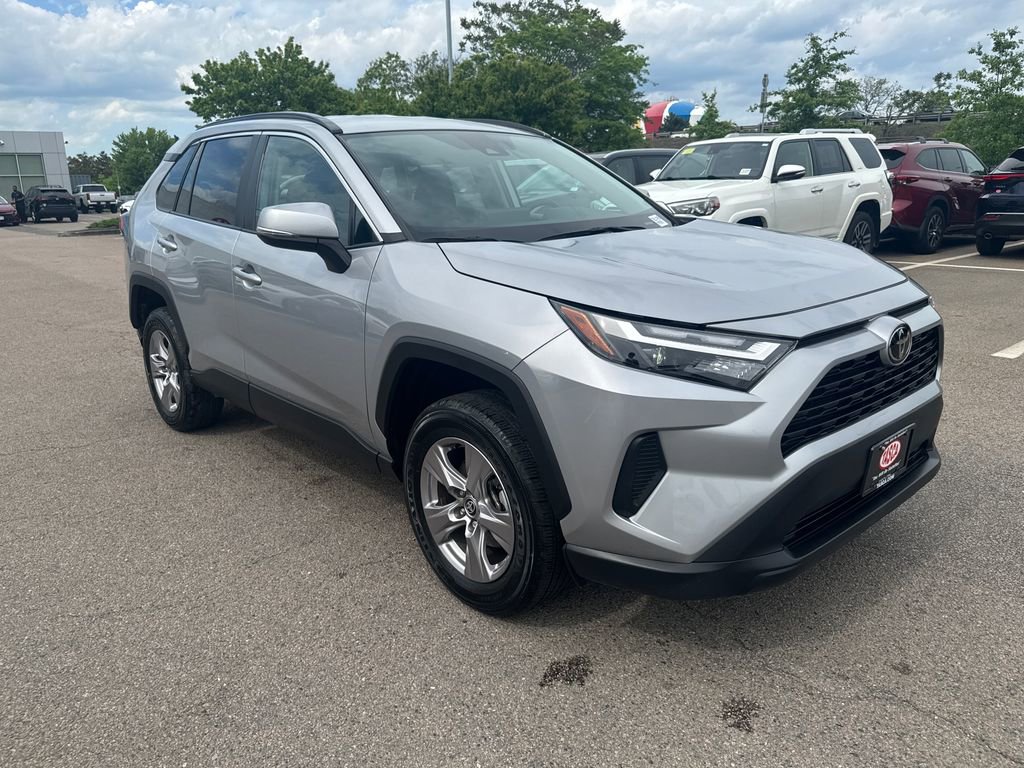 Used 2025 Toyota RAV4 XLE AWD/4WD image 10