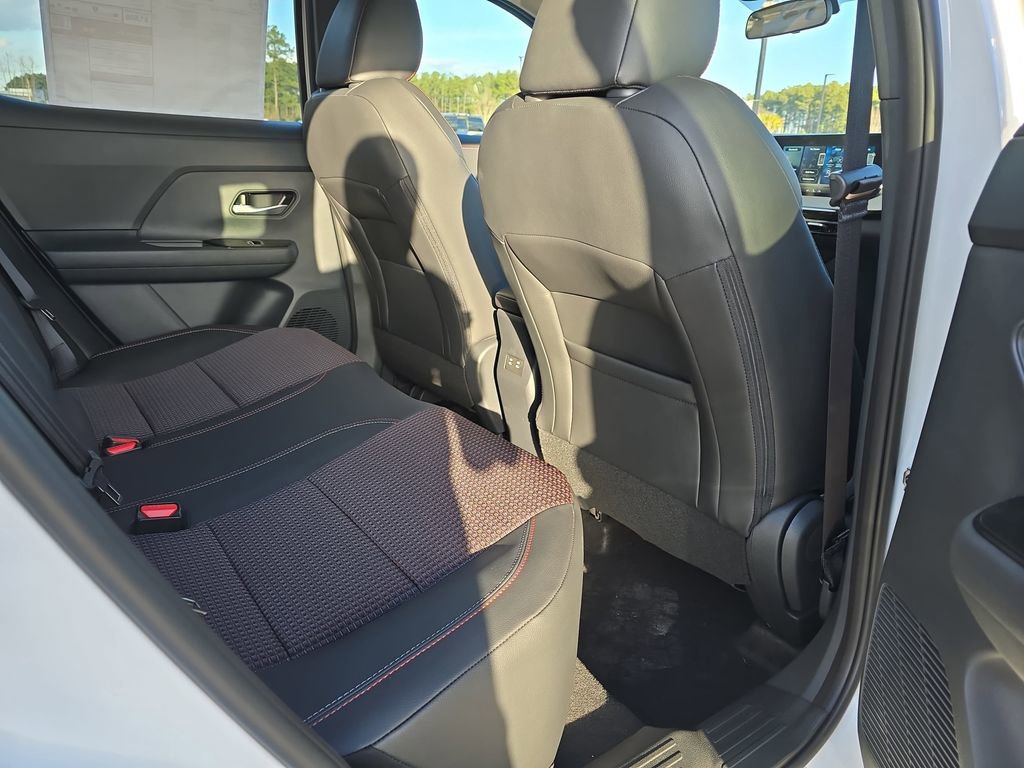 New 2026 Nissan Kicks SR w/ Cold Weather Package FWD image 15