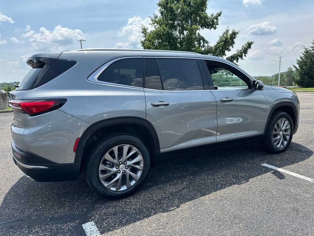 Used 2026 Buick Enclave Preferred FWD image 12