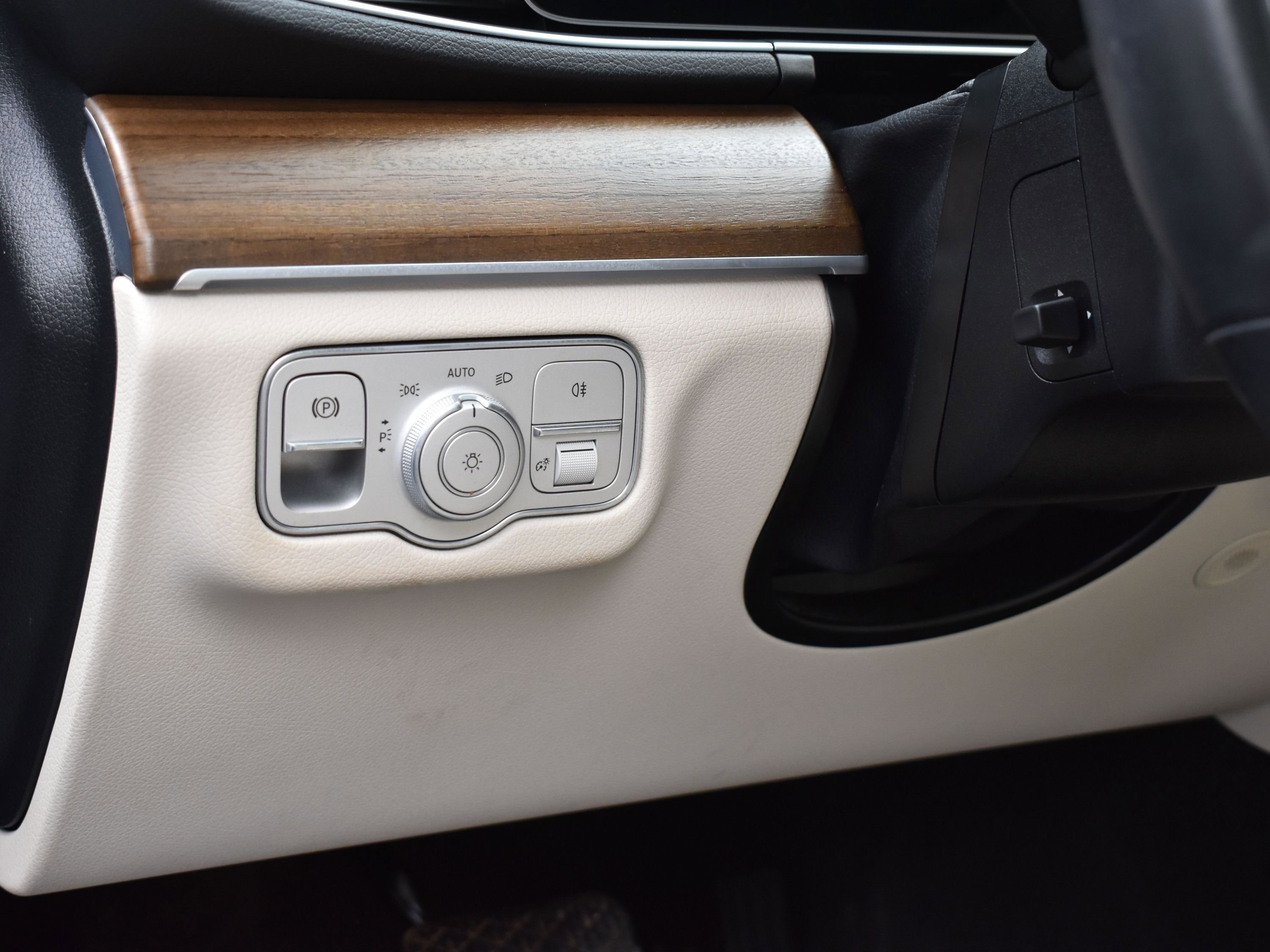 Used 2022 Mercedes-Benz GLE 350 4MATIC image 23