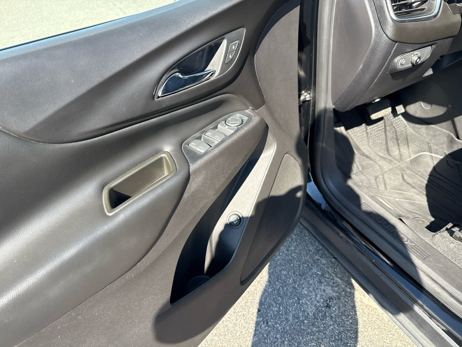 Certified 2019 Chevrolet Equinox LT AWD/4WD image 14