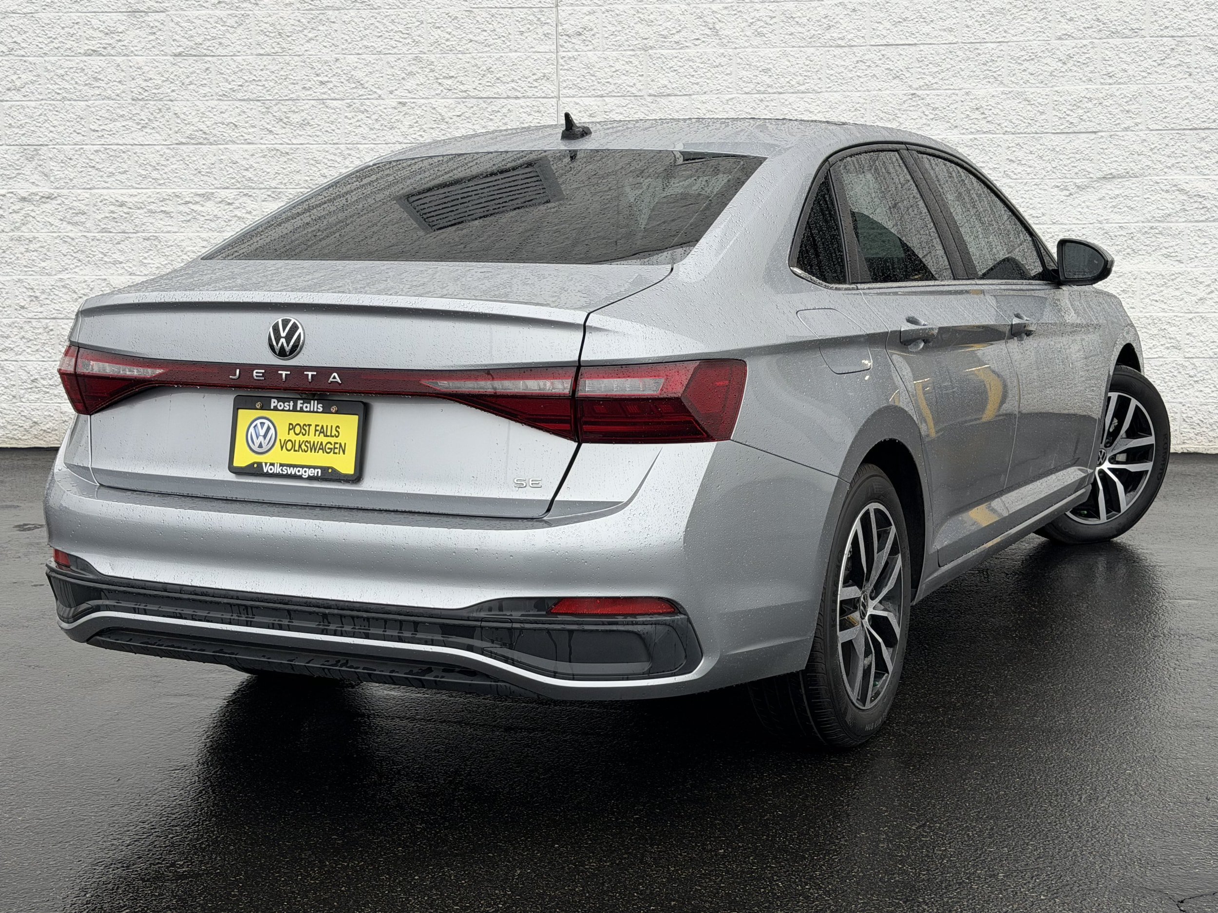 Used 2025 Volkswagen Jetta SE FWD image 7