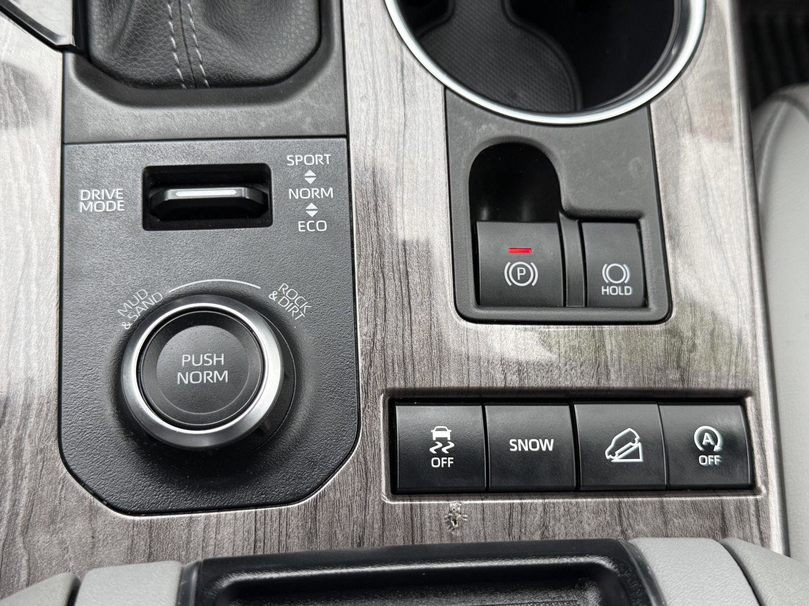 Certified 2022 Toyota Highlander Platinum image 26